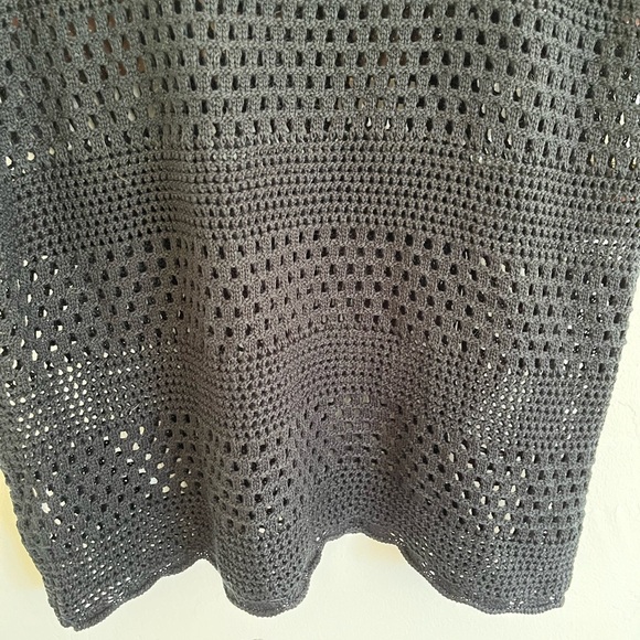 Anrabess Black Open Crochet Top - Picture 9 of 10